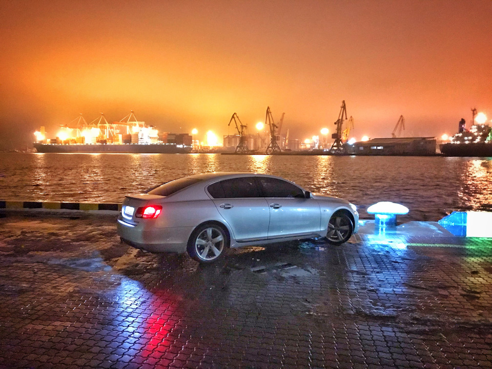 GS в нічний дощовий Одеса 1