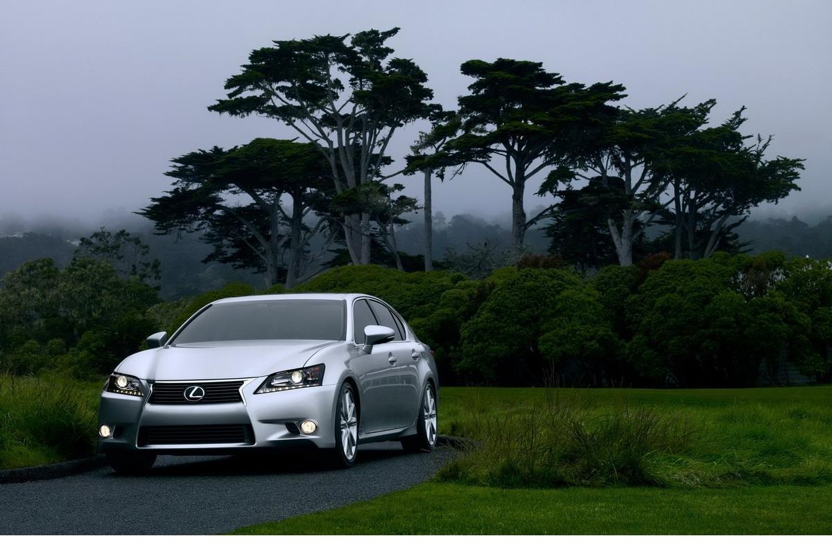 Новий Lexus GS 350... 3