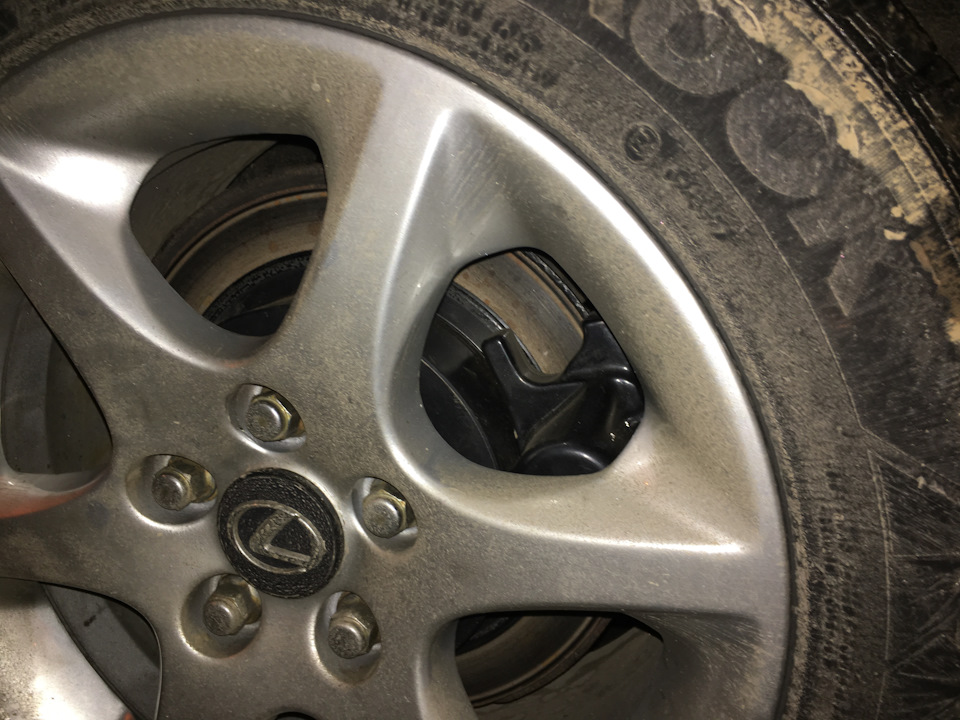 Upgrade rear disc brakes on Lexus GS300 1