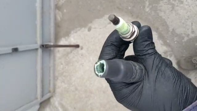 Діелектричне мастило для свічок запалювання 1