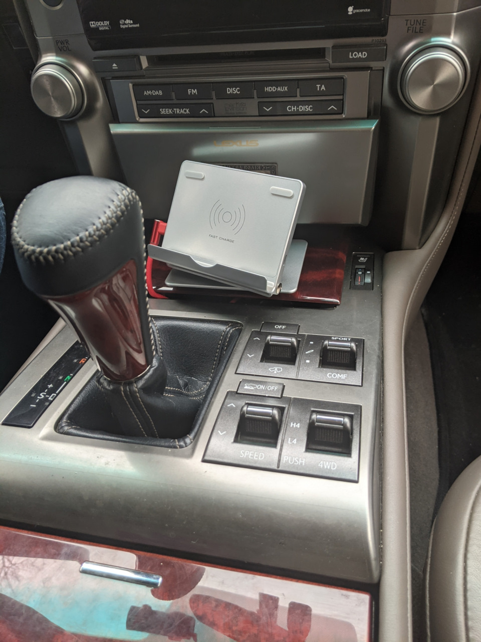 Бездротовий зарядний пристрій у GX460 2