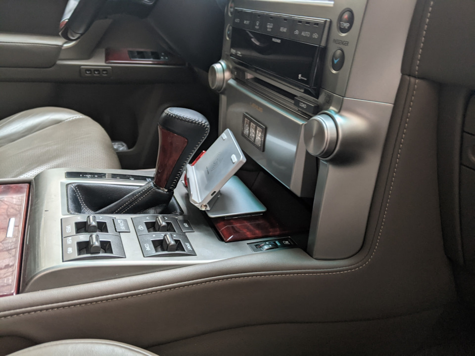 Бездротовий зарядний пристрій у GX460 4