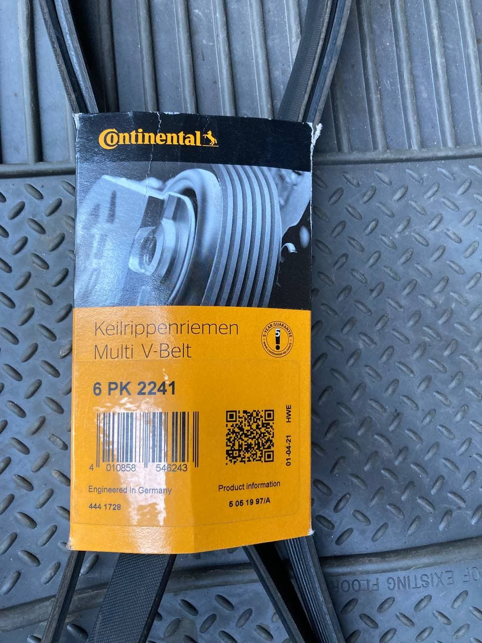 Ремінь генератора Continental 6PK2241 1