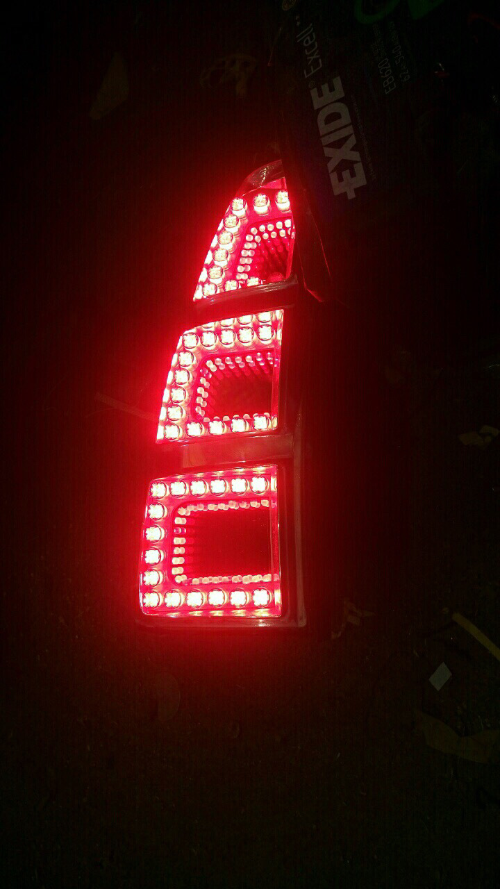 Заміна задніх фар 4