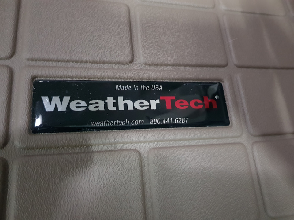 Килимок в багажник Weathertech 2