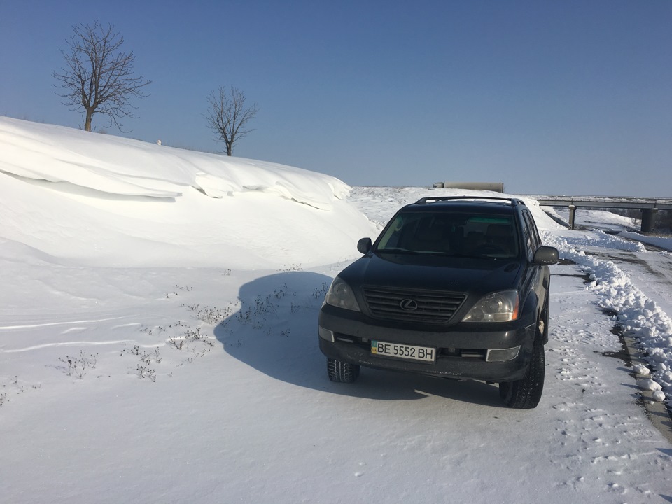 GX 470 у снігу 1