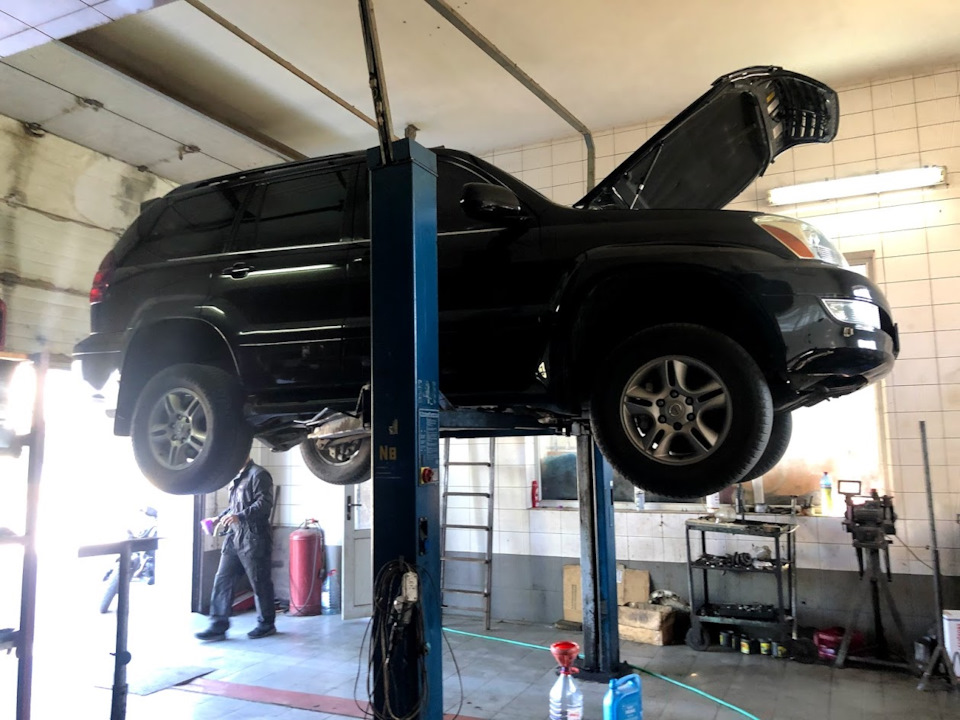 Заміна мастила в коробці GX470 4