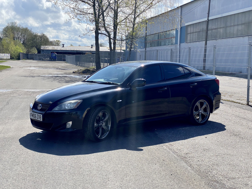 Спасите помогите Lexus is220d 1