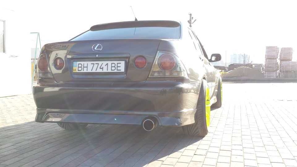 Приклад XXR 527 R18 9.75 ET30 резя 235 40 18 2