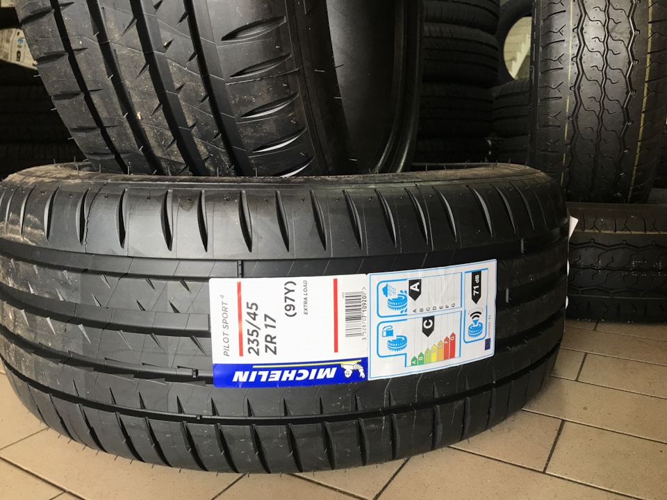 Michelin Pilot Sport 4 235/45/17 - черговий комплект на літо на задню вісь 5
