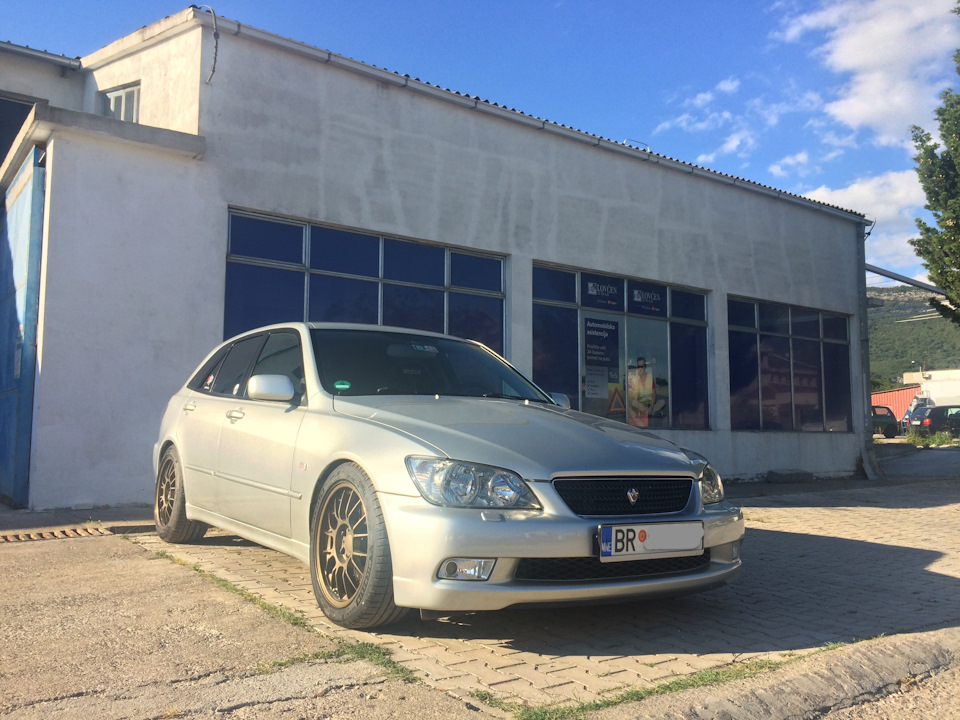 Нова гума Michelin Pilot Sport 4 + смердючка в салон Eikosha + алюмінієві пороги 3