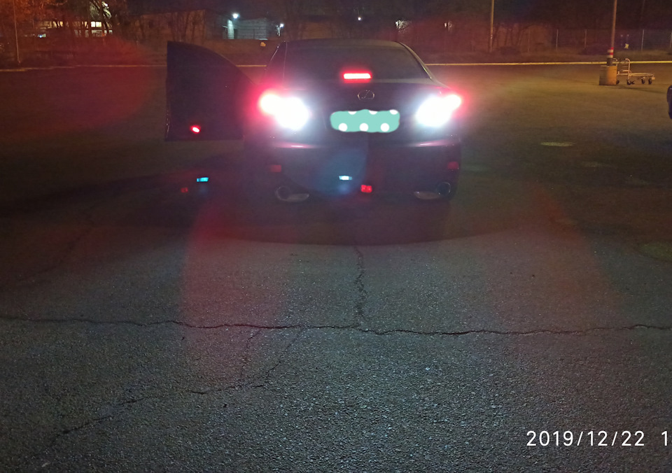 Заміна ламп заднього ходу на LED 1