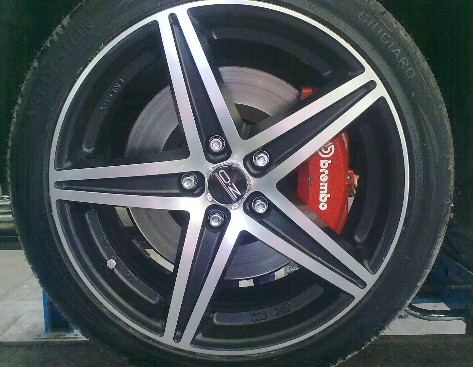 OZ-Racing Energy Matt Black 18 5