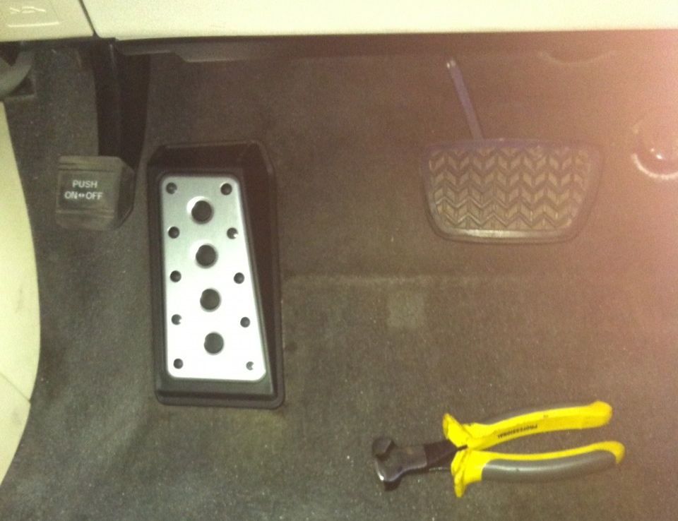 Stage 6 - OEM Sport aluminium pedals 1