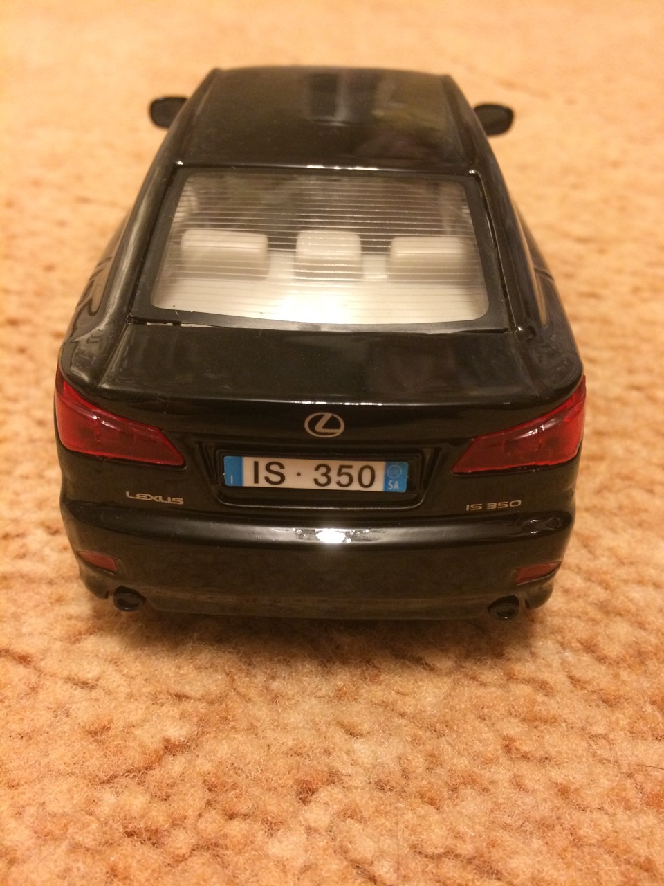 Моделька Lexus IS 4