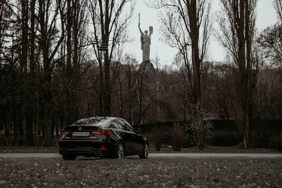 Весняний Lexus 5