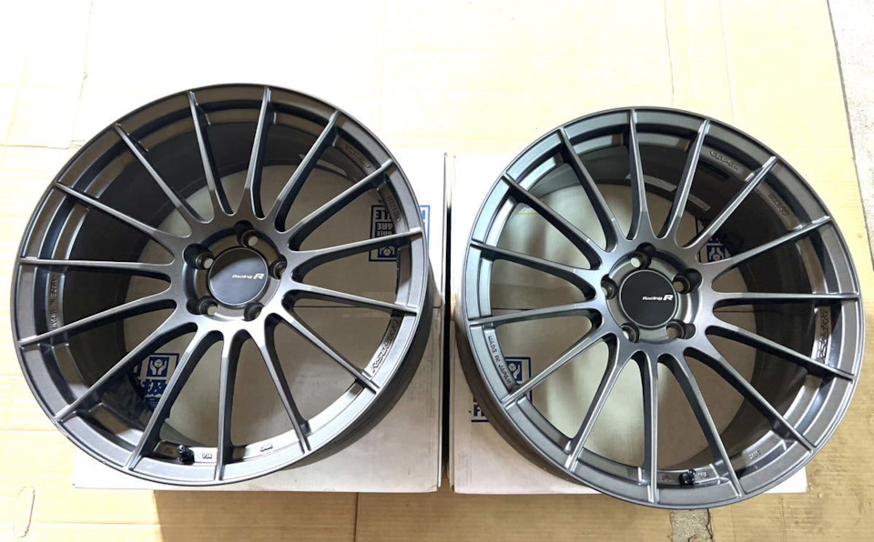 Enkei RS05RR 1