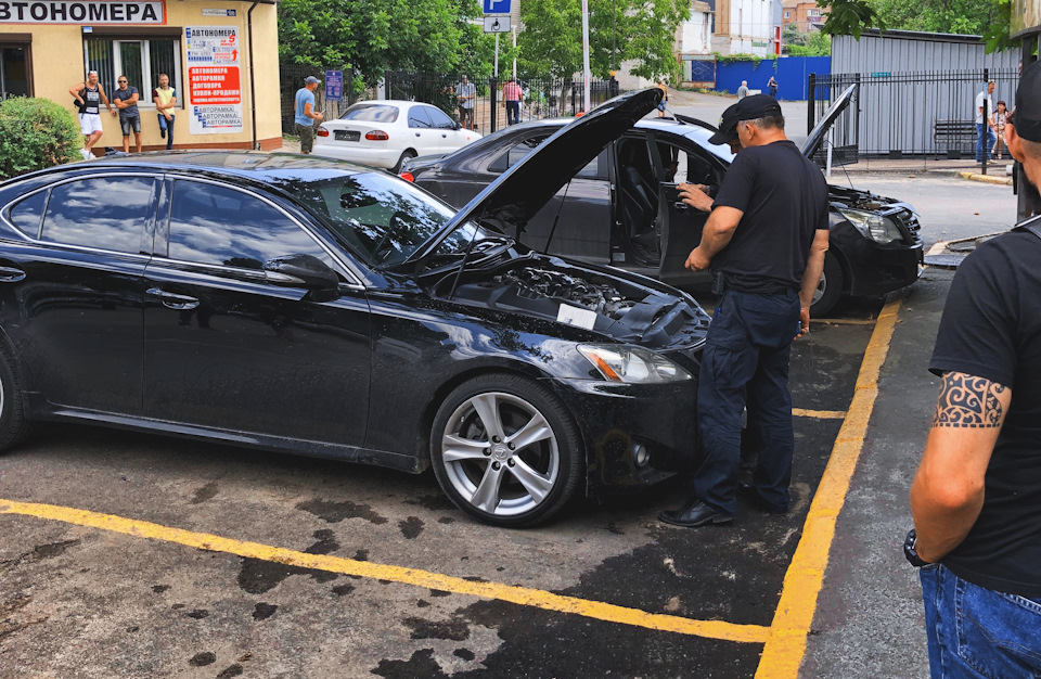 ➀ Купівля Lexus IS250 3