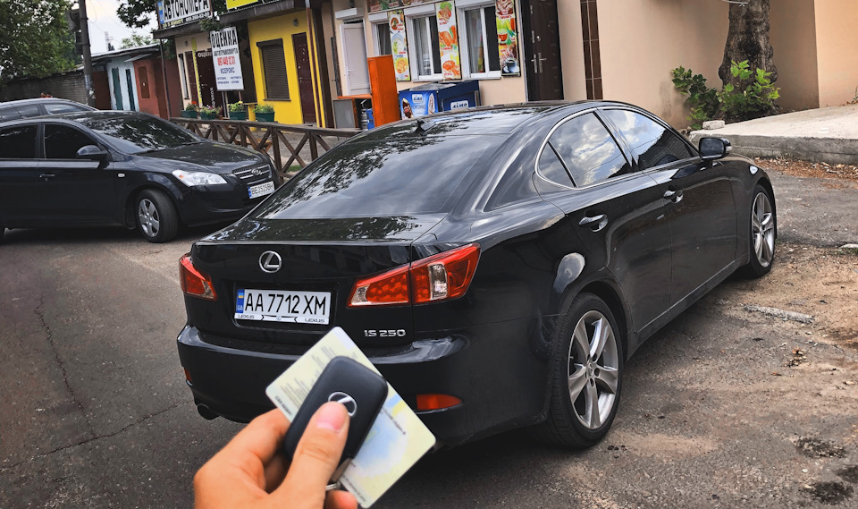 ➀ Купівля Lexus IS250 4