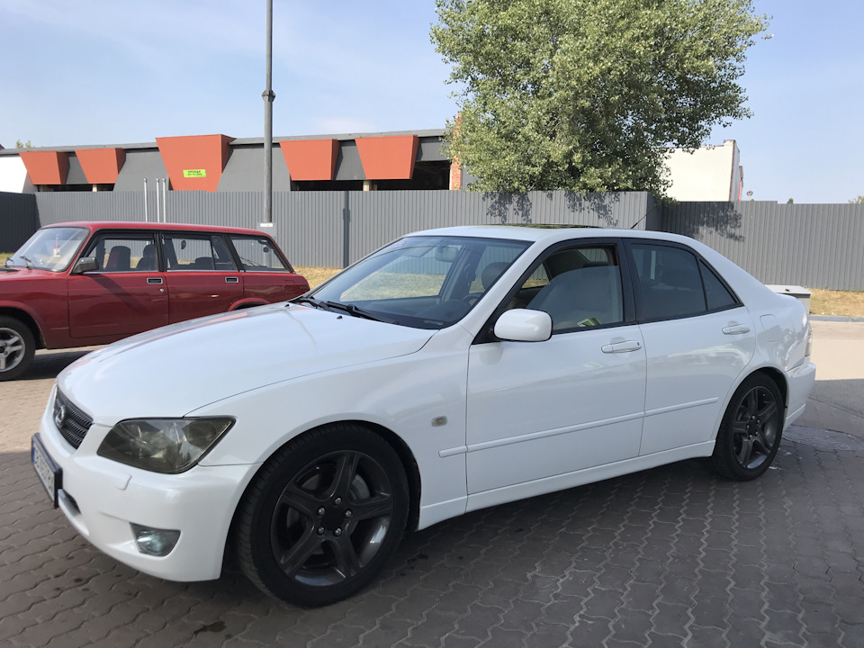 Продам у хороші дбайливі руки! Оригінальний IS300, ліворука Altezza or 4Doors Supra!) Реєстрація Ukraine 2