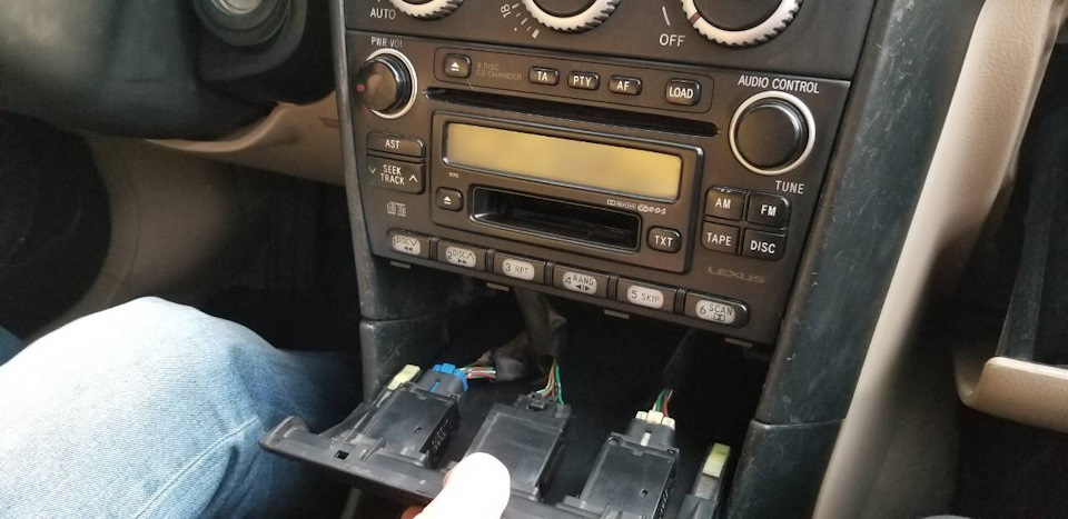 МУЗИКУ! Установка аналога YATOUR CD адаптер usb aux емулятор CD чейнджера 1