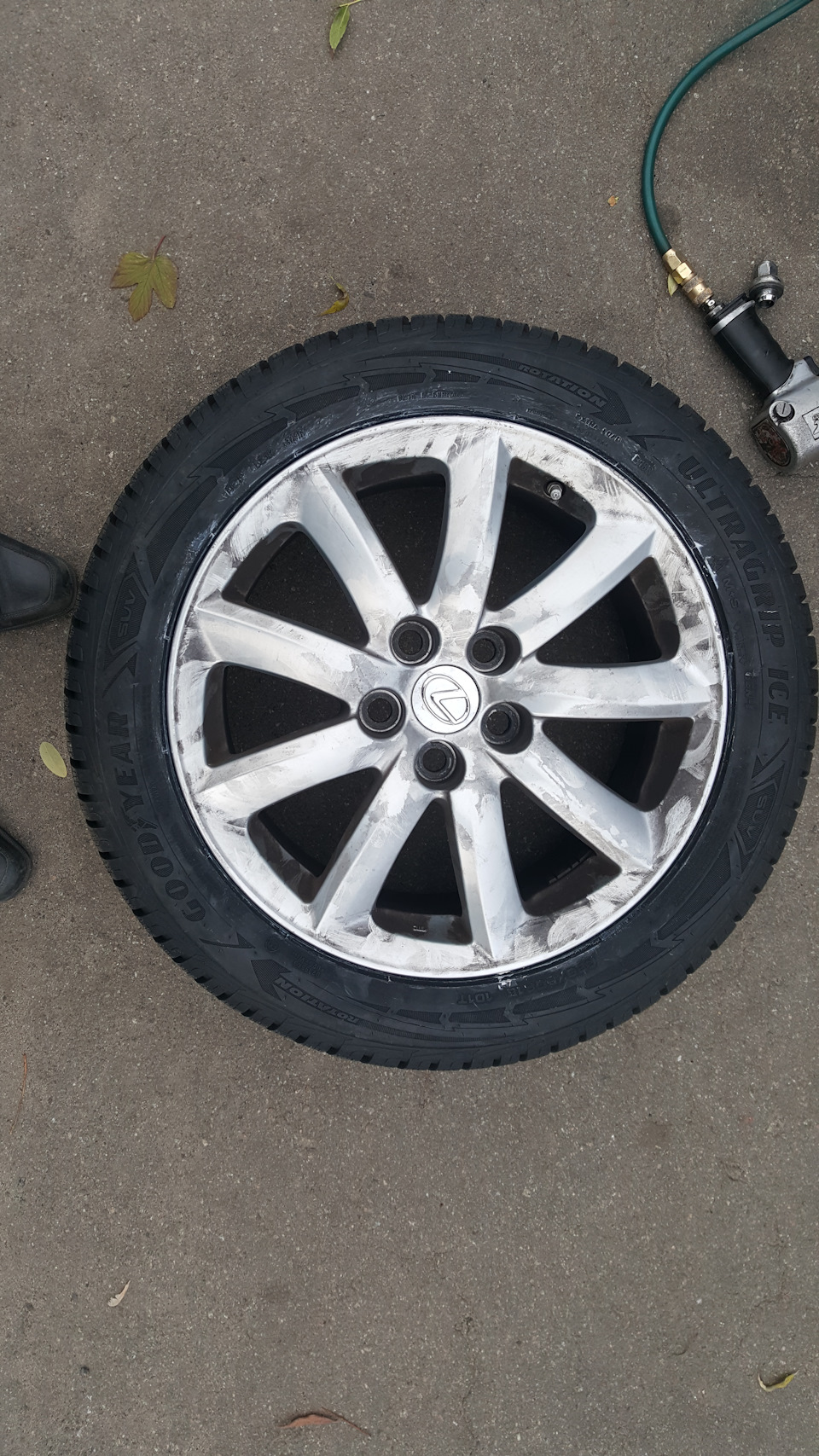 Goodyear UltraGrip Ice SUV Gen-1 235/50 R18 101T XL 2