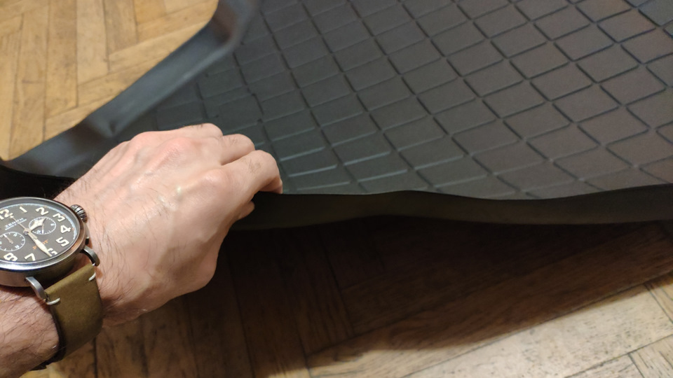 #10. Килимок WeatherTech (багажник) 3