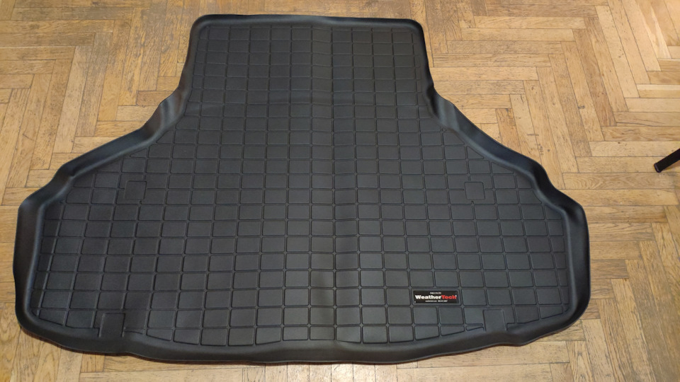 #10. Килимок WeatherTech (багажник) 1