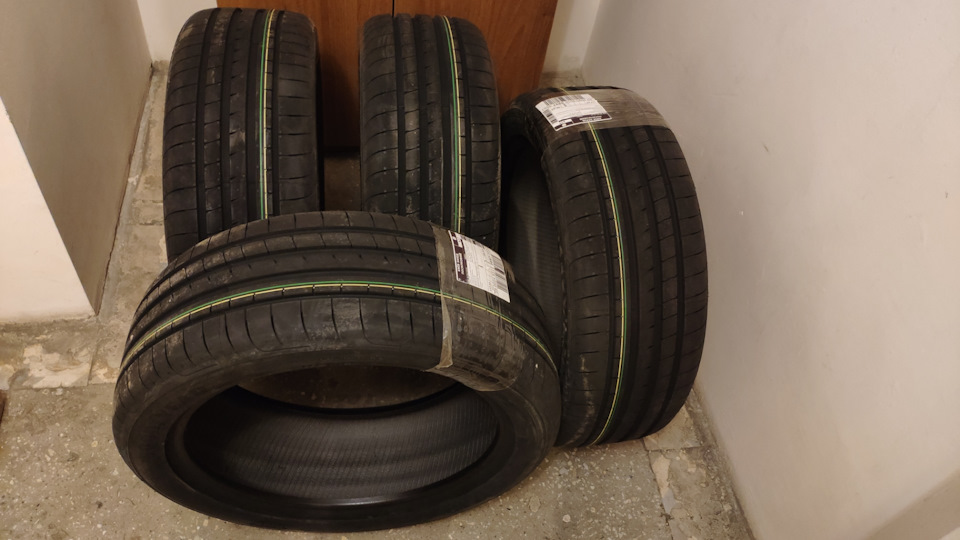 #24. Goodyear Eagle F1 Asymmetric 5 2