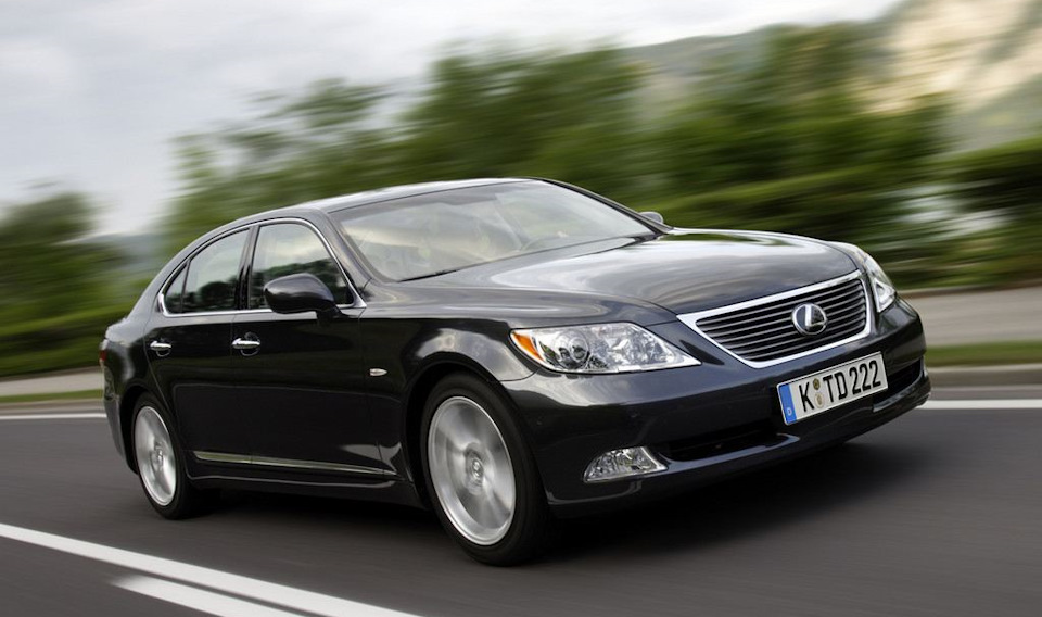 При покупці Lexus LS 1