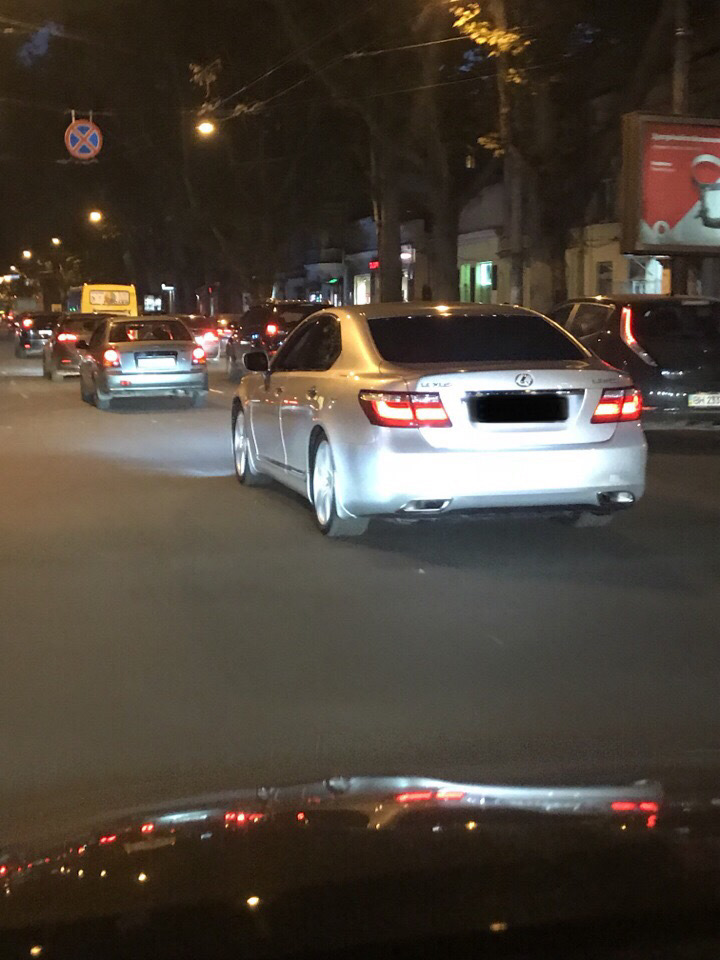 Трохи почистив банки на lS 460⛵️ 1