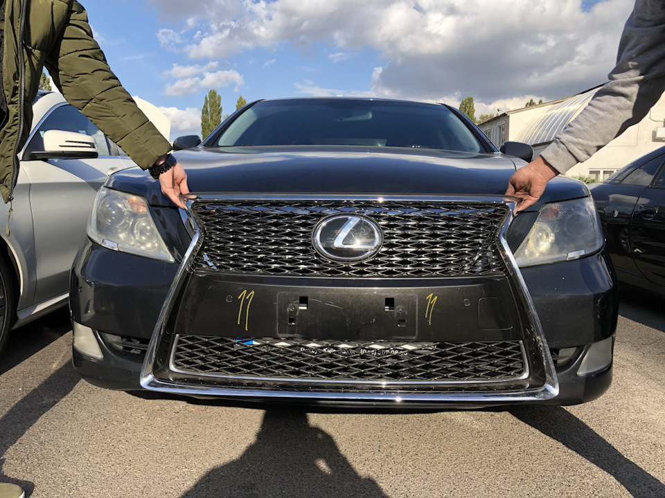 Рішітка радіатора F-Sport 2