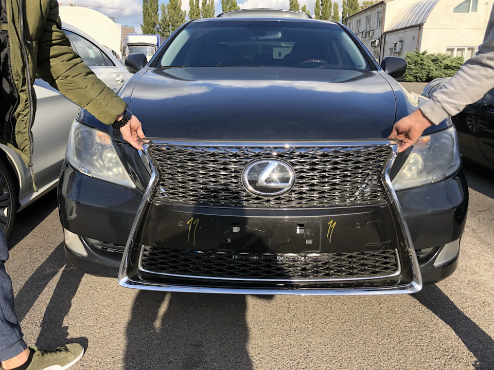 Рішітка радіатора F-Sport 3