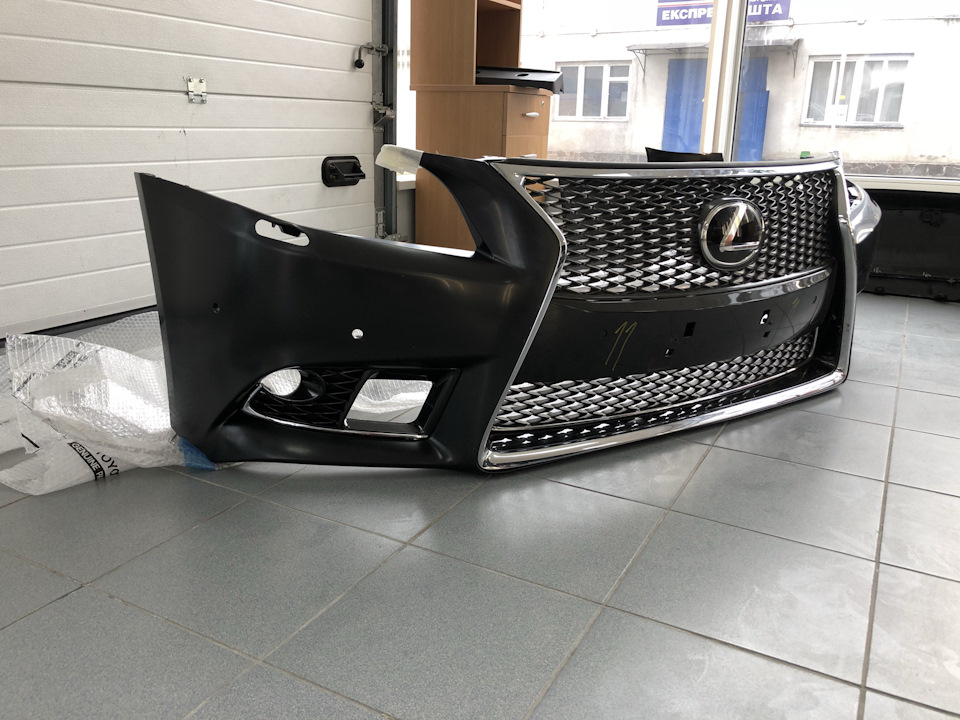 Зібрав передній бампер F-Sport 2