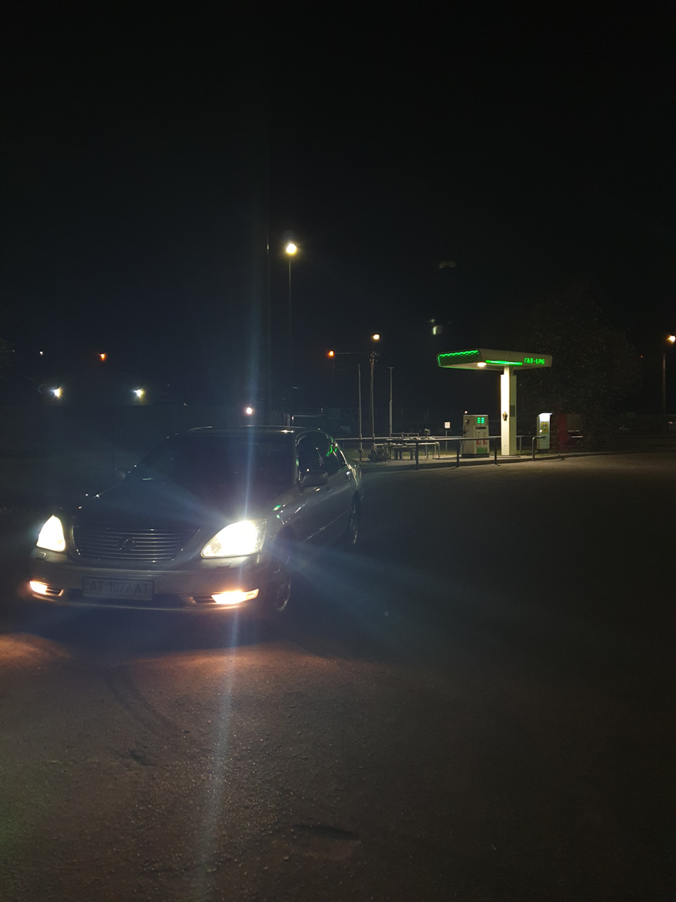 Перший місяць LS 3