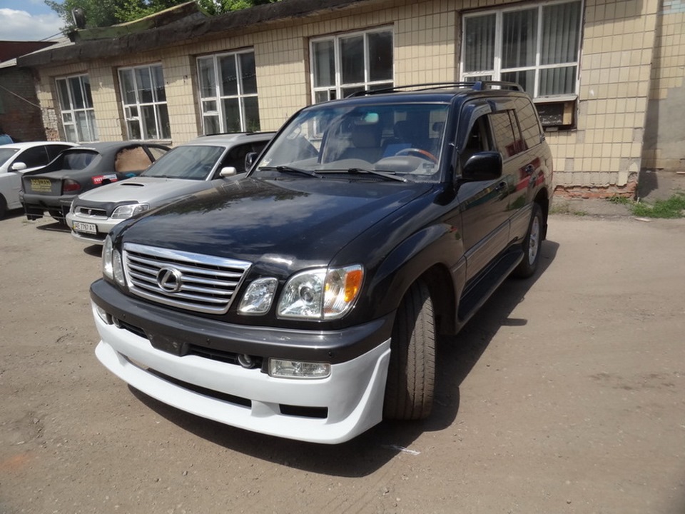Багато небагато тюнінгу на Lexus LX470 2