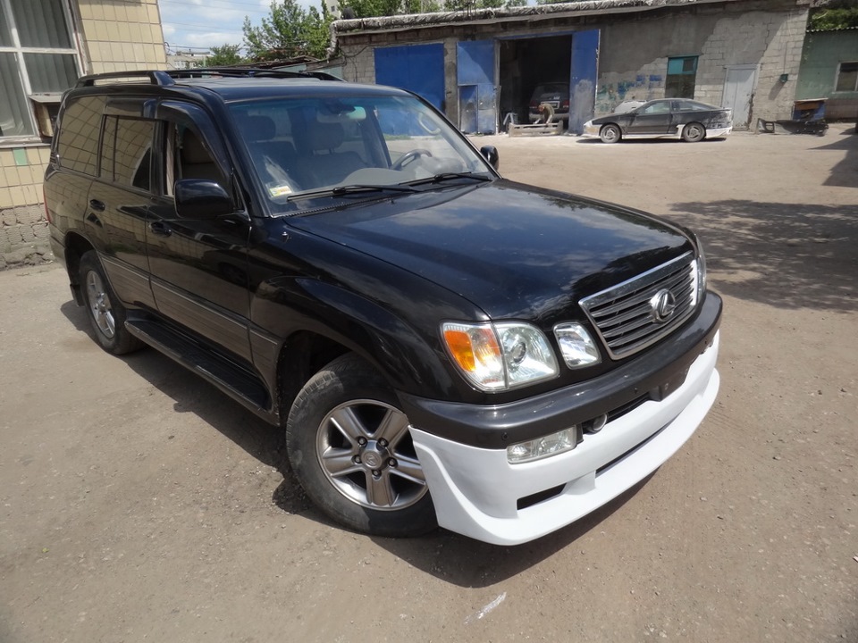 Багато небагато тюнінгу на Lexus LX470 4