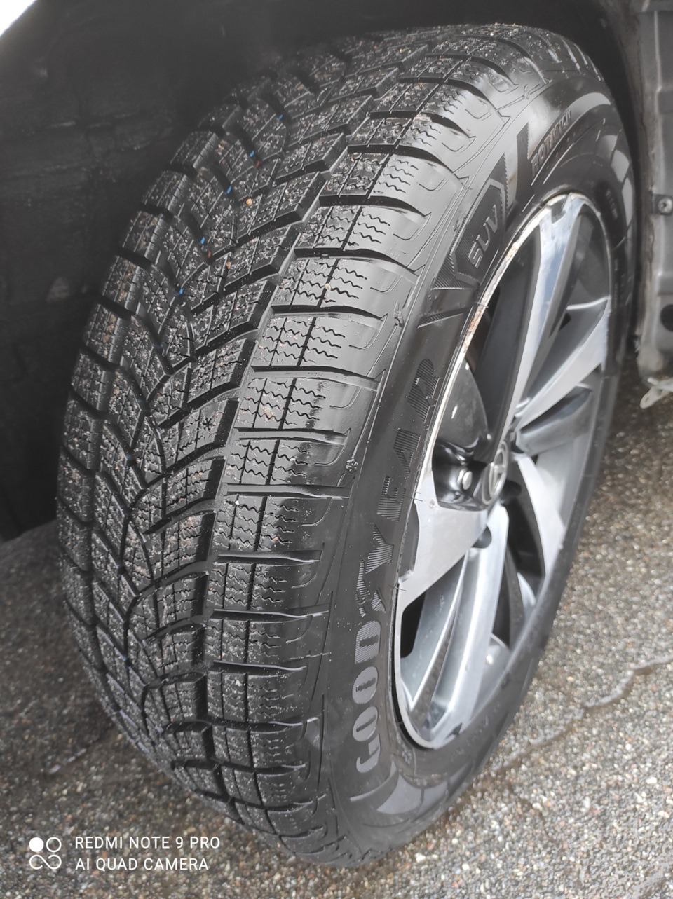 Зимова гума GoodYear Ultragrip Ice SUV 2