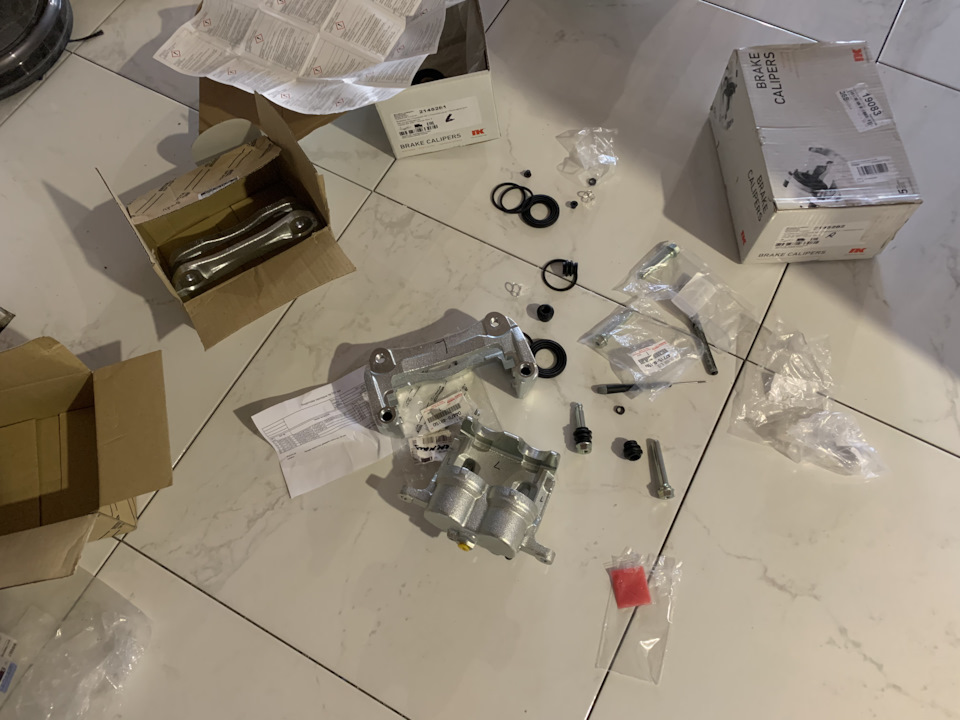 Заміна передніх гальм від rx450h 4