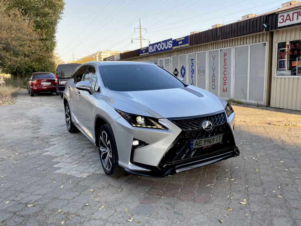 Тонування лобового Lexus RX350 1