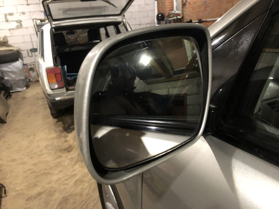Потемнілі дзеркала Lexus RX 5