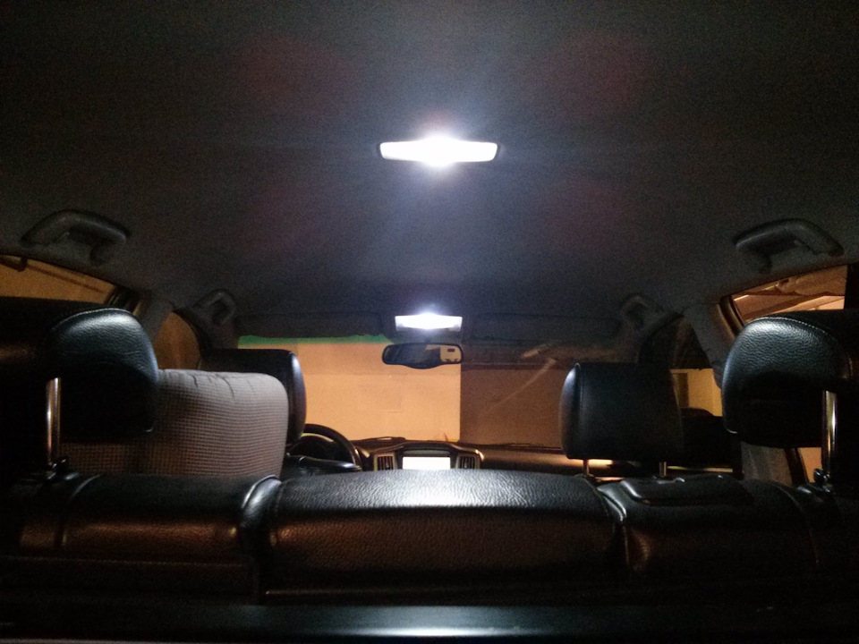 Світло в салоні та дверях тепер теж LED! 4