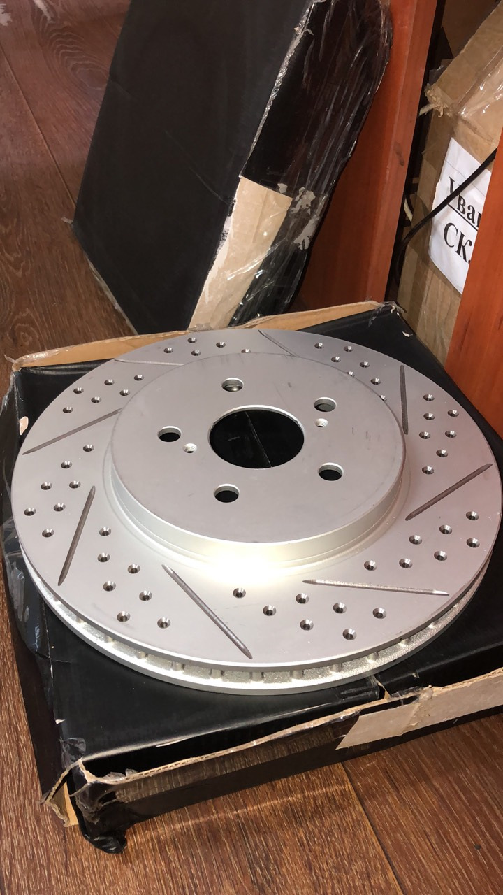 Зміна R-1 E-Line на Premium series (Cross Drilled & Slotted) 3