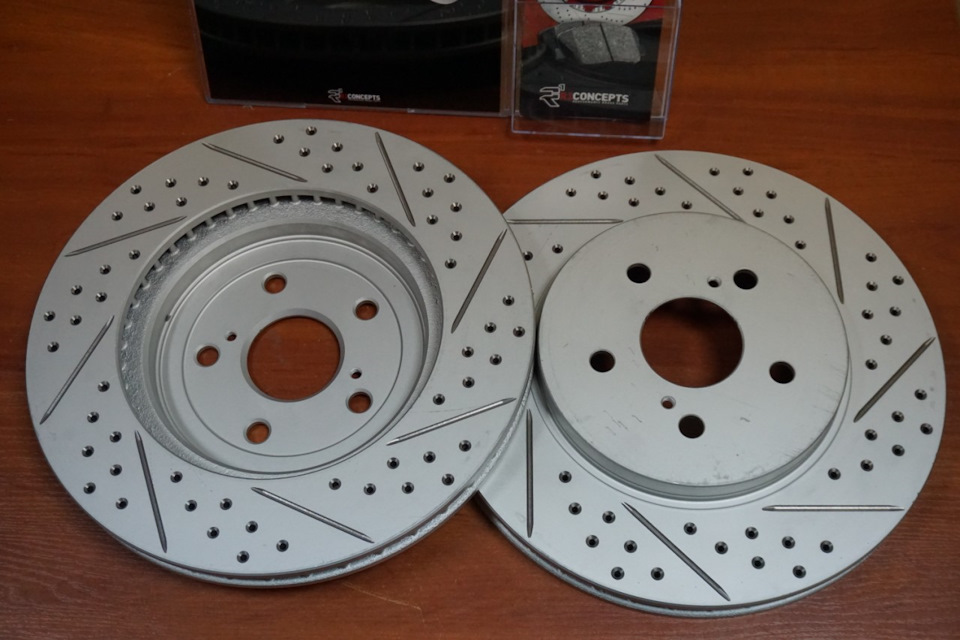 Зміна R-1 E-Line на Premium series (Cross Drilled & Slotted) 2