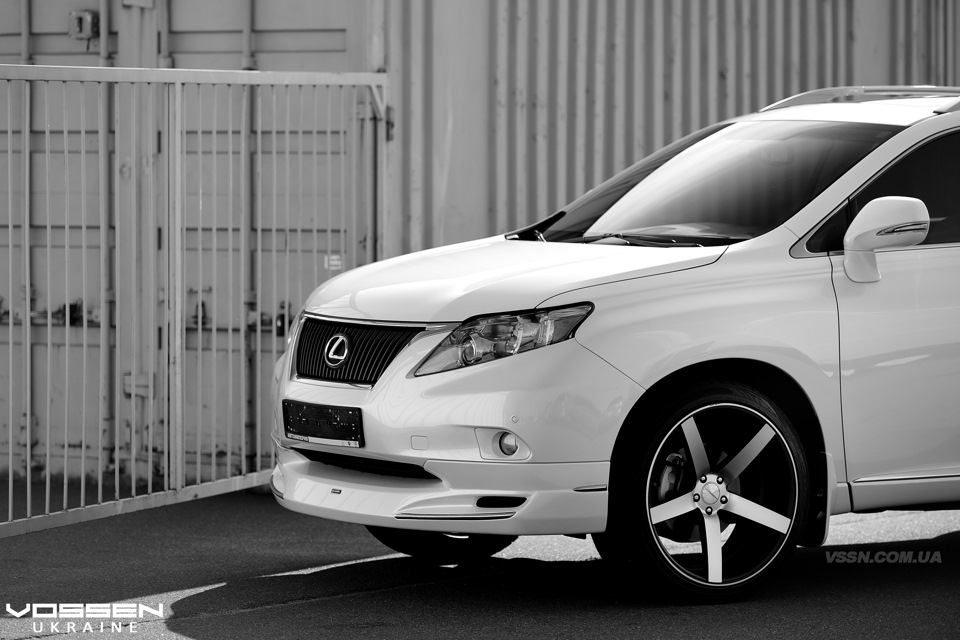 Vossen CV3 22 на Lexus RX 350 1