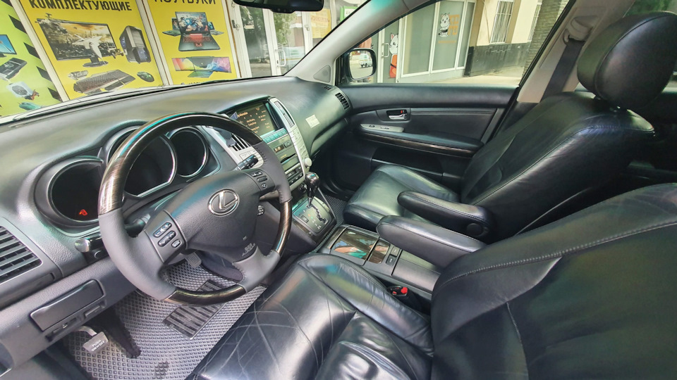 Аквапринт дерев'яних елементів салону та керма Lexus RX350 2