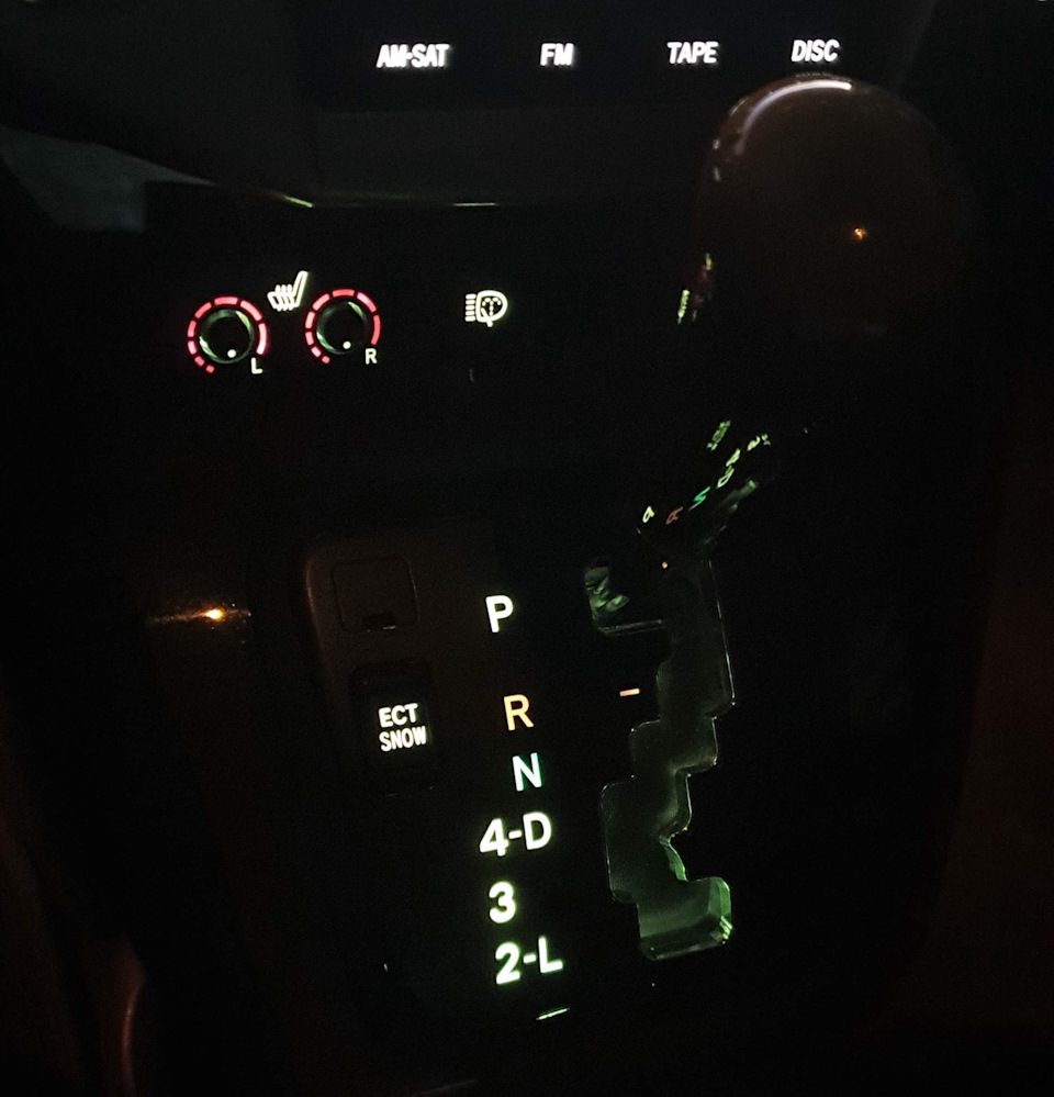 Заміна лампочки підсвічування АКПП на Lexus RX350 ІІ покоління 1