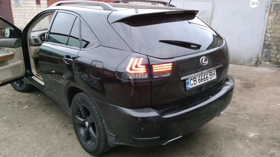 Світлодіодні задні ліхтарі Lexus RX330. Тюнінг. 3