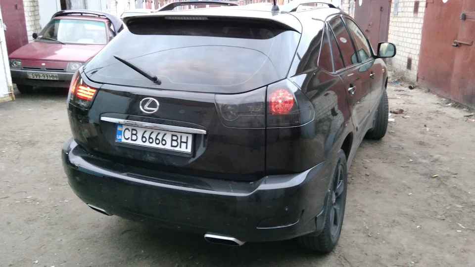 Світлодіодні задні ліхтарі Lexus RX330. Тюнінг.