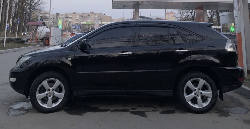 Продано за 6 днів 1